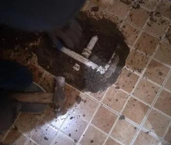 察哈尔右翼中卫生间漏水维修公司为您分享下卫生间渗水如何处理及注意事项